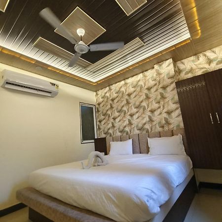 Hotel Jain Shree 우자인 외부 사진