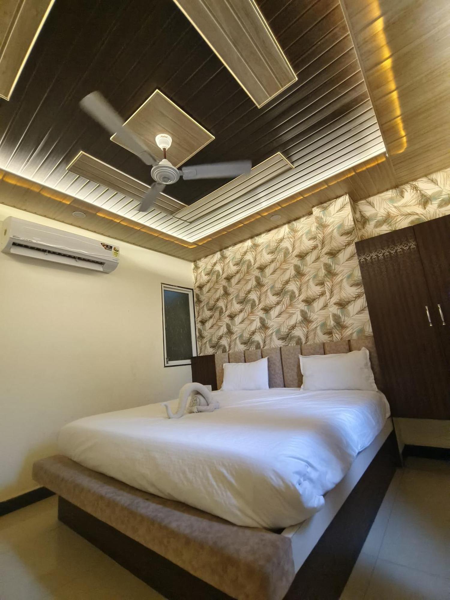 Hotel Jain Shree 우자인 외부 사진